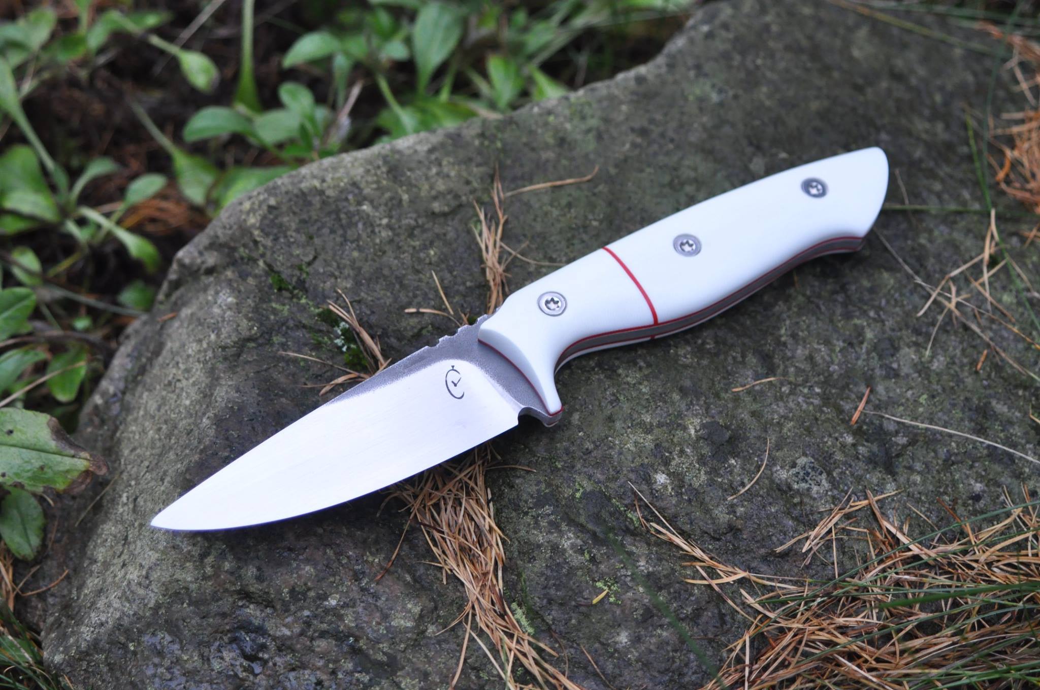 Nóż wędkarski na zamówienie – Podczas Custom Knives